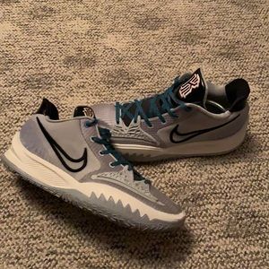 Nike Kyrie low 4